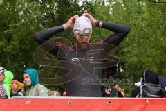 Triathlon Ingolstadt 2022 - Olympische Distanz  - Sebastian Mahr vor dem Start - Foto: Jürgen Meyer