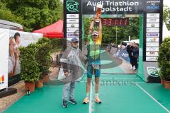 Triathlon Ingolstadt 2022 - Gerhard Budy und  Hirsch Wilhelm - Pro Team Hotel Jakob - 1. Sieger der Mitteldistanz mit einer Zeit von 3:30:18 - Foto: Jürgen Meyer