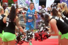 Triathlon Ingolstadt 2012 - 3.Platz Olympische Distanz Michael Göhner im Ziel