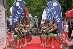 Triathlon Ingolstadt 2012 - Cheerleader im Ziel
