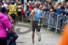 Triathlon Ingolstadt 2012 - Der Sieger Mitteldistanz Jan Raphael allein auf der Strecke
