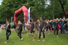 Triathlon Ingolstadt 2014 - Baggersee - Vorbereitungen, Start am Wasser