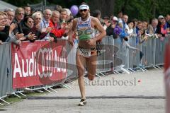 Triathlon Ingolstadt 2014 - Baggersee - Faris Al Sultan nach den ersten 5 km auf der Laufstrecke