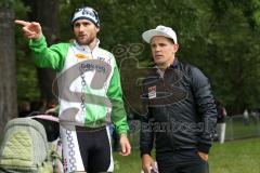 Triathlon Ingolstadt 2014 - Baggersee - Topathleten im Gespräch vor dem Start, Faris Al Sultan und rechts Jan Raphael