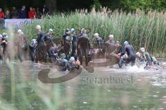 Triathlon Ingolstadt 2016 - Baggersee Ingolstadt  - Athleten beim warmschwimmen - Foto: Jürgen Meyer