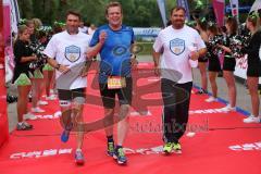 Triathlon Ingolstadt 2016 - Baggersee Ingolstadt - Bundestagsabgeordnete als Staffelteam Zeugen Seehovas, von links Radfahrer Stefan Müller, Läufer Reinhard Brandl, Schwimmer Florian Peter Hahn