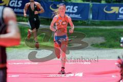 Triathlon Ingolstadt 2016 - Baggersee Ingolstadt - Zieleinlauf Emotion Cheerleader Stimmung, Olympische Distanz Freude, Gabi Paulig