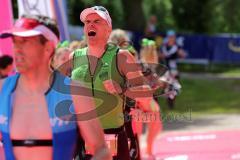 Triathlon Ingolstadt 2016 - Baggersee Ingolstadt - Zieleinlauf Emotion Cheerleader Stimmung