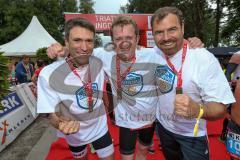 Triathlon Ingolstadt 2016 - Baggersee Ingolstadt - Bundestagsabgeordnete als Staffelteam Zeugen Seehovas, von links Radfahrer Stefan Müller, Läufer Reinhard Brandl, Schwimmer Florian Peter Hahn