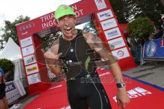 Triathlon Ingolstadt 2016 - Baggersee Ingolstadt - Zieleinlauf Emotion Cheerleader Stimmung, Olympische Distanz, Egerer Albert