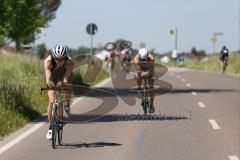 Triathlon Ingolstadt -2017  Baggersee - Mitteldistanz - Olympische Distanz - Fahrrad Rennen, gesperrte Strassen