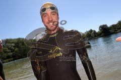 Triathlon Ingolstadt -2017  Baggersee - Olympische Disziplin - Schwimmen - Start - späterer Sieger Niclas Bock aus Köln