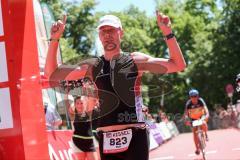 Triathlon Ingolstadt -2017  Baggersee - Olympische Distanz - Laufen - Zweiter Ralf Preissl
