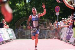 Triathlon Ingolstadt -2017  Baggersee - Olympische Distanz - Laufen - Dritter Markus Stöhr Emotion Zieleinlauf ESV Ingolstadt