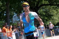 Triathlon Ingolstadt -2017  Baggersee - Olympische Distanz - Laufen - späterer Sieger Niclas Bock aus Köln