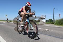 Triathlon Ingolstadt -2017  Baggersee - Mitteldistanz - Olympische Distanz - Fahrrad Rennen, gesperrte Strassen