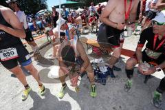 Triathlon Ingolstadt -2017  Baggersee - Zieleinlauf  Emotionen Glück Erschöpfung