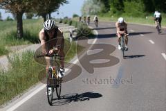 Triathlon Ingolstadt -2017  Baggersee - Mitteldistanz - Olympische Distanz - Fahrrad Rennen, gesperrte Strassen