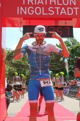 Triathlon Ingolstadt 2019 - Sebastian Mahr SC Delphin Ingolstadt 1. Sieger der Olympischen Distanz mit einer Zeit von 1:54:11 - jubel - Foto: Jürgen Meyer