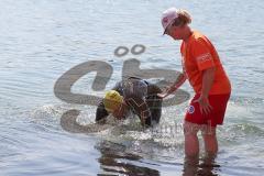 Triathlon Ingolstadt 2019 - Sebastian Mahr SC Delphin Ingolstadt steigt aus dem Wasser - Foto: Jürgen Meyer