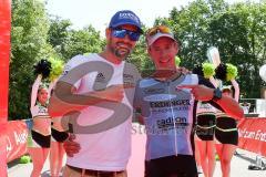 Triathlon Ingolstadt 2019 - 1. Sieger Tobias Heining Post SV Nürnberg mit der Zeit von 3:55:23 - jubel - mit Patrick Lange - Foto: Jürgen Meyer