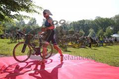 Triathlon Ingolstadt 2019 - Radfahrer in der Wechselzone - Foto: Jürgen Meyer