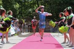 Triathlon Ingolstadt 2019 - Olympischen Distanz, Sieger Sebastian Mahr läuft ins Ziel