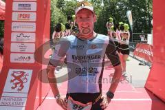 Triathlon Ingolstadt 2019 - 1. Sieger Tobias Heining Post SV Nürnberg mit der Zeit von 3:55:23 - jubel - Foto: Jürgen Meyer