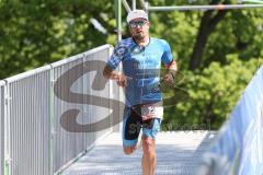 Triathlon Ingolstadt 2019 - Mitteldistanz Laufen Markus Stöhr ESV Ingolstadt auf der Brücke