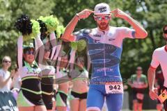 Triathlon Ingolstadt 2019 - Olympischen Distanz, Sieger Sebastian Mahr läuft ins Ziel