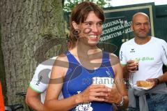 Triathlon Ingolstadt 2010 - Zweite Birgit Nixdorf im Ziel