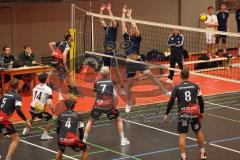2023_11_25 - Landesliga - Saison 2023/24 - Volleyball - TV 1861 Ingolstadt - TSV Haunstetten -  - Mühlbauer Andreas #8 Ingolstadt Nothaft Paul #1 Ingolstadt - Schmitz Jonas rot Haunstetten #1 - Foto: Meyer Jürgen