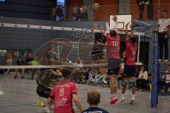 Volleyball - Saison 2026/27 - Donauholz Volleys Ingolstadt - SC Freising - Schark Florentin schwarz Donauholz Volleys #16 Winter Maximilian pink Freising #10 - Weilnhammer Lukas pink Freising #9 -  Foto: Meyer Jürgen