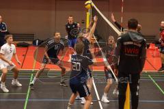 2023_11_25 - Landesliga - Saison 2023/24 - Volleyball - TV 1861 Ingolstadt - TSV Haunstetten -  - Nothaft Paul #1 Ingolstadt  - Heupel Josuah rot Haunstetten - Duzak Niklas #20 Ingolstadt - Foto: Meyer Jürgen