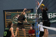Volleyball - MTV Ingolstadt - VfL Großkötz - mitte Jakob Pfältzer schmettert