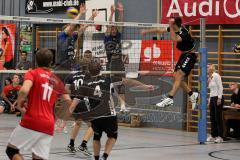 Volleyball MTV Ingolstadt gegen VFR Garching - Simon Weichselgartner (10 MTV) - Christian Meckelnborg (6 MTV) - Foto: Jürgen Meyer