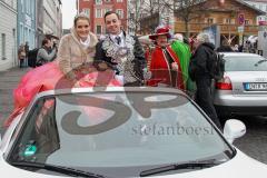 Schlüsselübergabe vom Rathaus an das Prinzenpaar - Prinz André I. und ihrer Lieblichkeit Prinzessin Daniela I - Foto: Jürgen Meyer