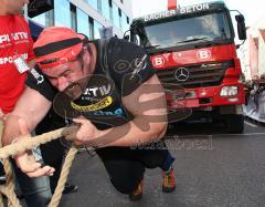 Truck Pull Deutsche Meisterschaft - 22t LKW 20 Meter ziehen - Der Sieger Heinz Ollesch auf den letzten Zentimeter. 33 Sekunden