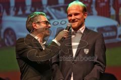 Nacht des Sports - Sportler des Jahres 2015 Ingolstadt - 1. Platz Mannschaft des Jahres 2015, FC Ingolstadt 04 Fußball Bundesliga, Tobias Levels (28, FCI) im Interview mit Italo Mele