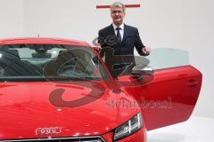 Audi AG - Jahrespressekonferenz 2014 - Audi AG Ingolstadt - Geschäftsbericht 2013 - Prof. Rupert Stadler (Vorsitzender des Vorstands Audi AG) am neuen Audi TTS