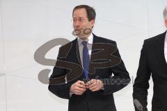 Audi - Jahrespressekonferenz 2015 - Axel Strotbek (Vorstand Finanzwesen)