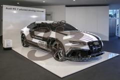 Audi - Jahrespressekonferenz 2015 - verschiedene Modelle in der Ausstellung, der RS7 piloted driving concept