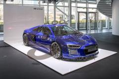 Audi - Jahrespressekonferenz 2015 - verschiedene Modelle in der Ausstellung, der neue R8 e-tron