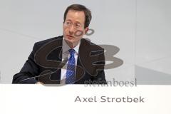 Audi - Jahrespressekonferenz 2015 - Axel Strotbek (Vorstand Finanzwesen)