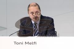 Audi - Jahrespressekonferenz 2015 - Toni Melfi am Mikrofon