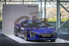 Audi - Jahrespressekonferenz 2015 - verschiedene Modelle in der Ausstellung, der neue R8 e-tron