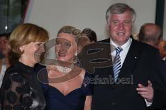 Audi Gala - 100 Jahre Audi - Horst Seehofer mit Frau Karin und in der Mitte Conti-Chefin Maria-Elisabeth Schaeffler